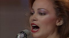 "La fiesta terminó", de Paloma San Basilio, es  la mejor canción de España de la década de los 80