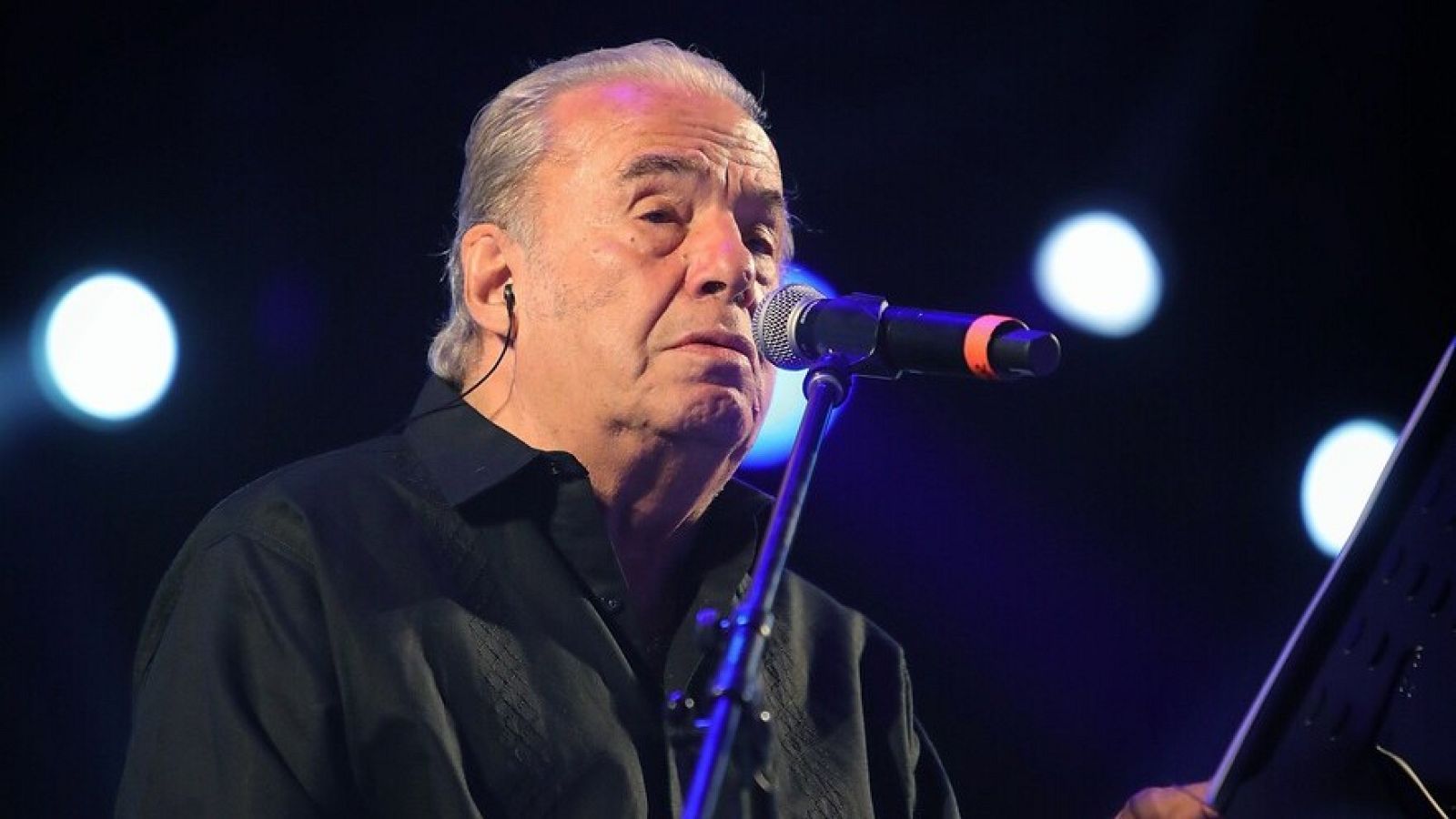 Óscar Chávez en un concierto en Ciudad de México en 2019