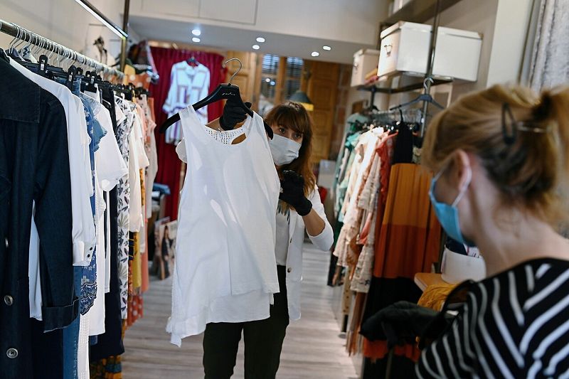 Las tiendas de moda abren la puerta a la incertidumbre