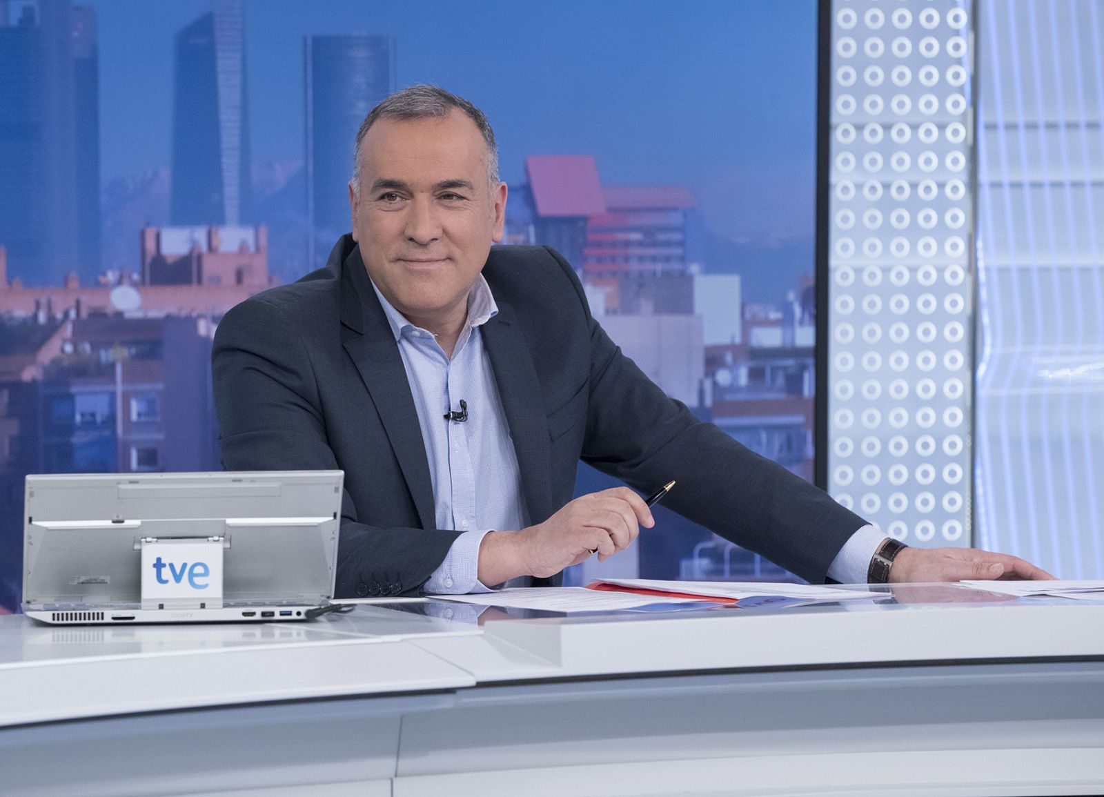 Xabier Fortes en el plató de 'Los Desayunos'