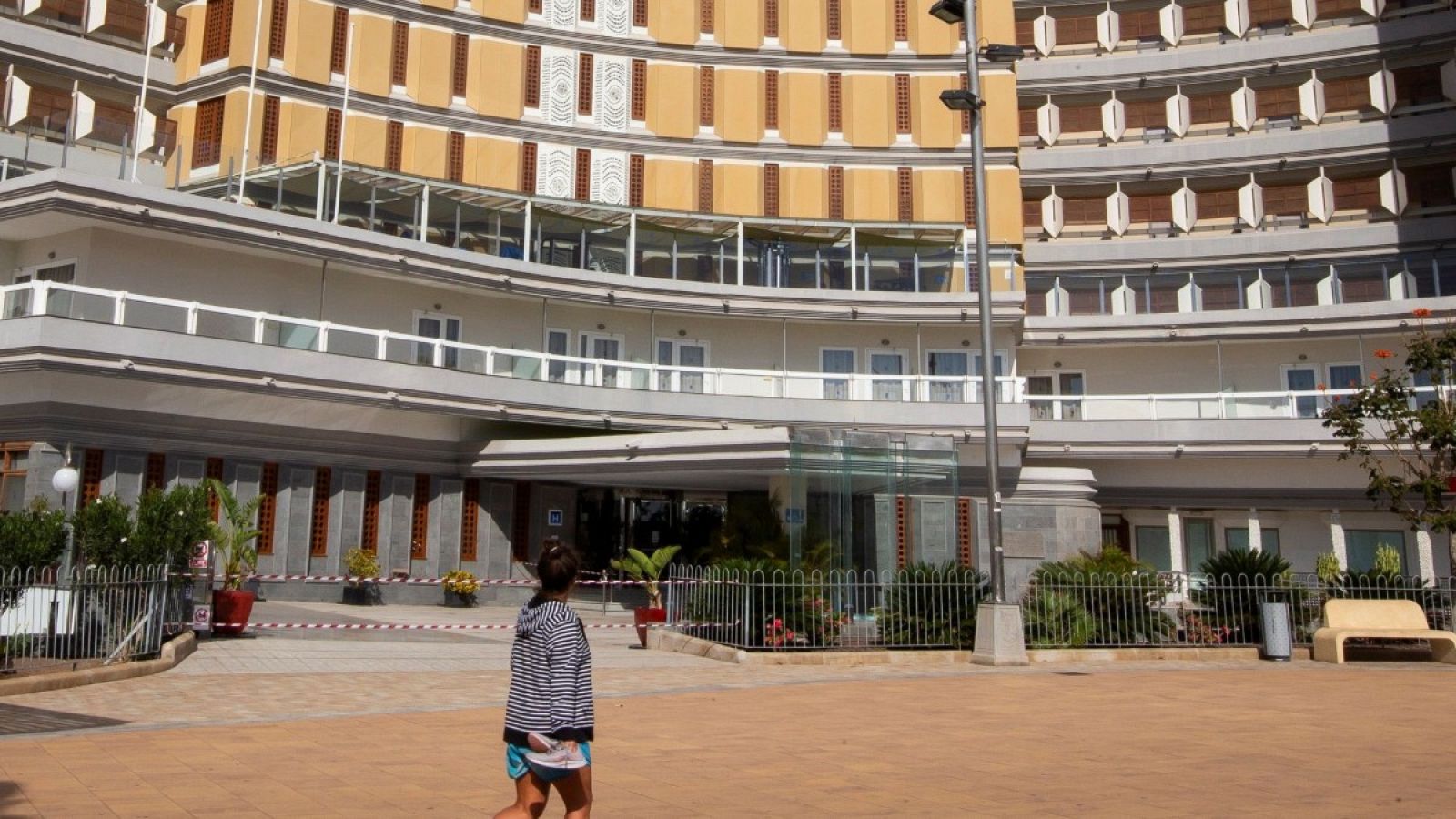 Un hotel cerrado en Playa del Inglés, Gran Canaria