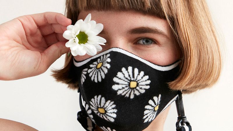 Mascarillas de moda para protegerte con estilo 