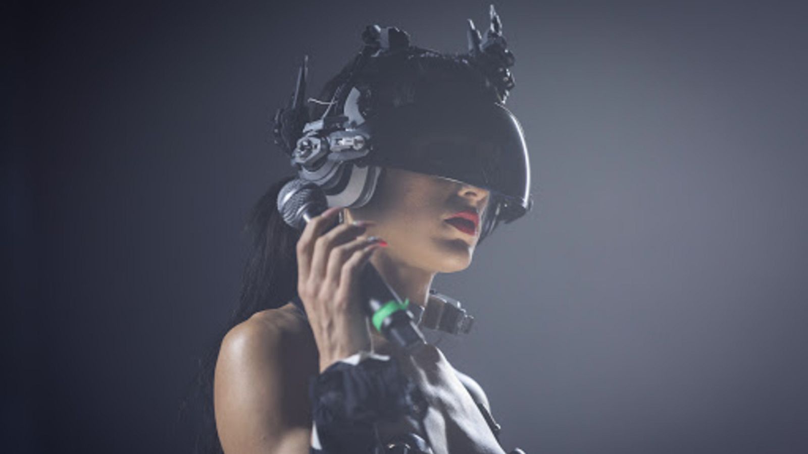 Arca anuncia que tiene preparada una colaboración con Rosalía