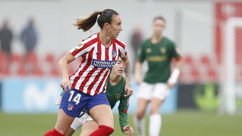 La jugadora del Atlético de Madrid Virginia Torrecilla, operada con éxito de un tumor en la cabeza