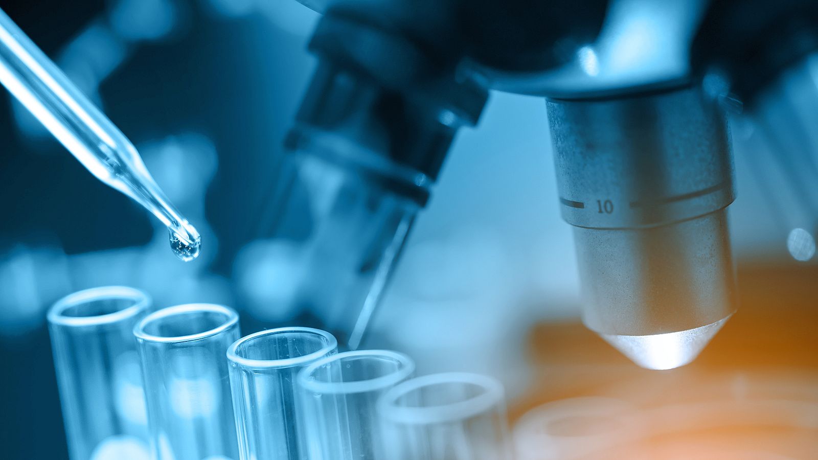 Hay alrededor de 200 nuevos fármacos contra la COVID-19 en vías de investigación a nivel mundial.
