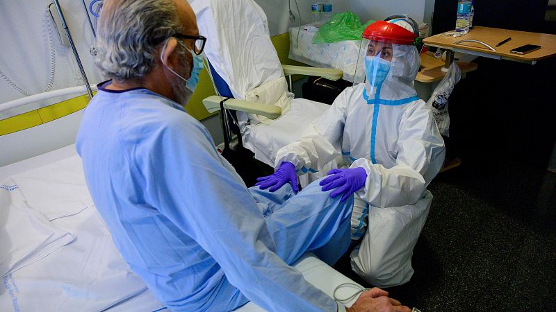 Uno de cada cinco pacientes ingresados con Covid-19 en España ha fallecido, según un estudio de médicos internistas