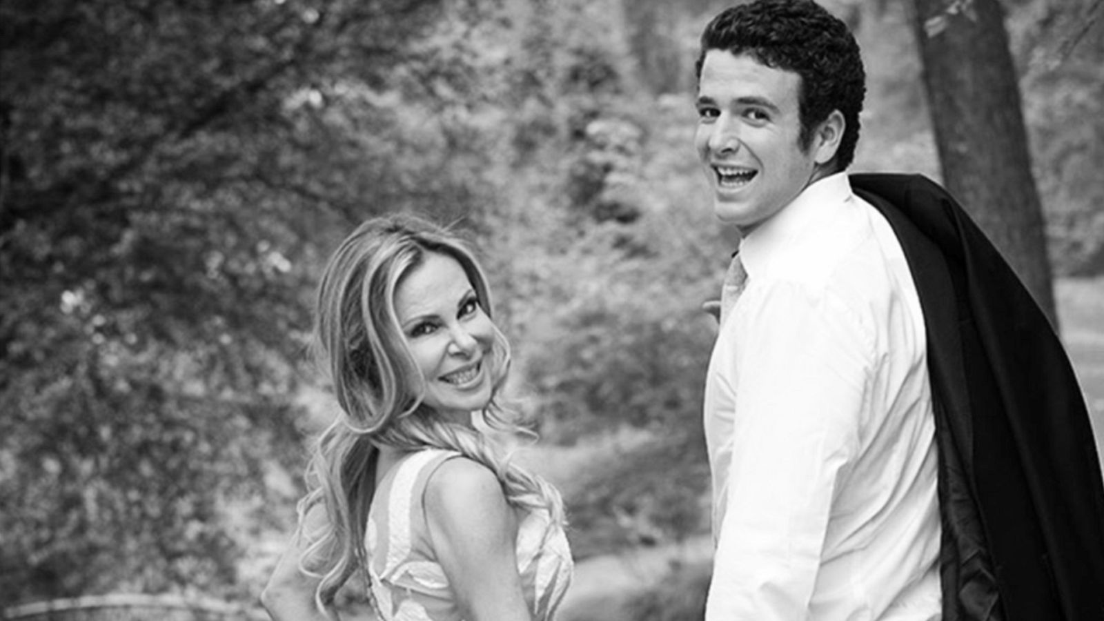 Ana Obregón ha compartido esta imagen junto a su hijo, Álex Lequio, fallecido el 14 de mayo