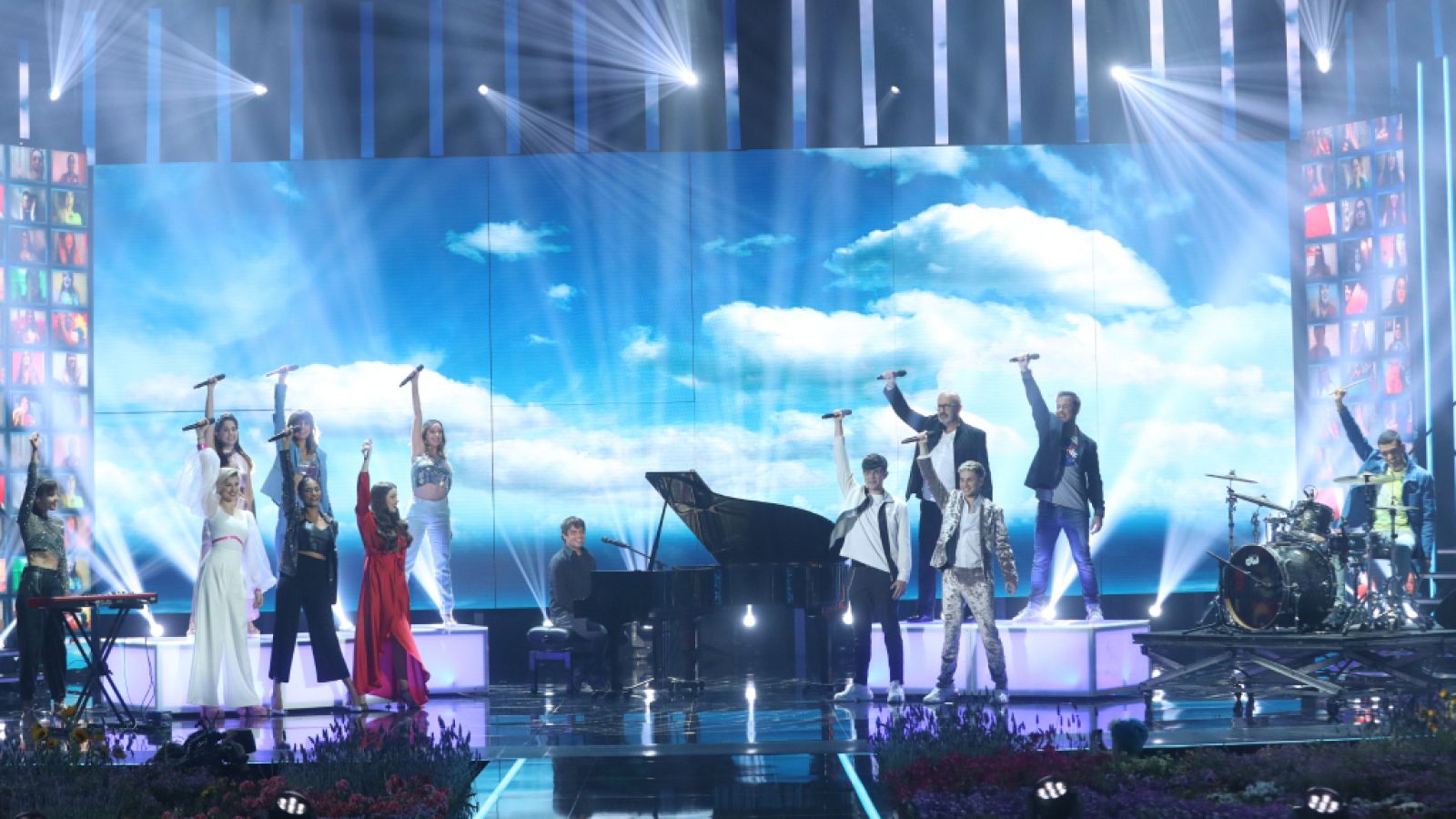 'Forever young' con profesores y alumnos