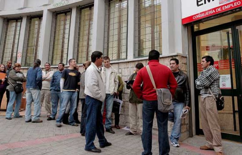 El paro en noviembre sube un 6,08%, deja 171.243 desempleados más y se acerca a los tres millones