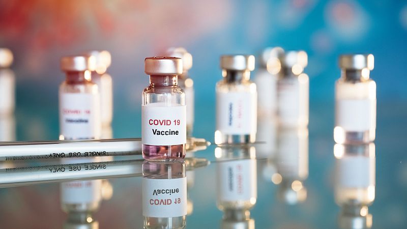 Johnson & Johnson empezará a probar una vacuna de la COVID-19 en humanos en julio