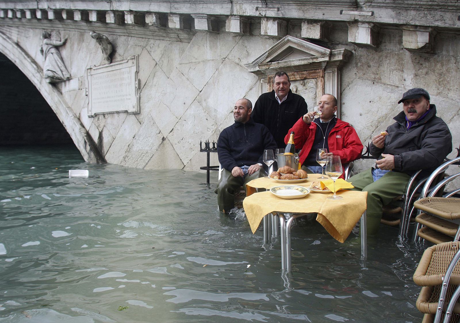 El "agua alta" sigue amenazando Venecia