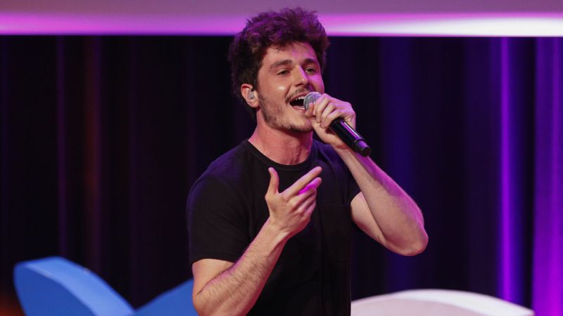 Miki Núñez: "Vamos a entrar a estudio y creo que en otoño habrá nuevo disco"