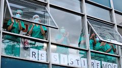 Los sanitarios temen denuncias y estallan contra políticos y medios: "Vamos a pasar de héroes a villanos"