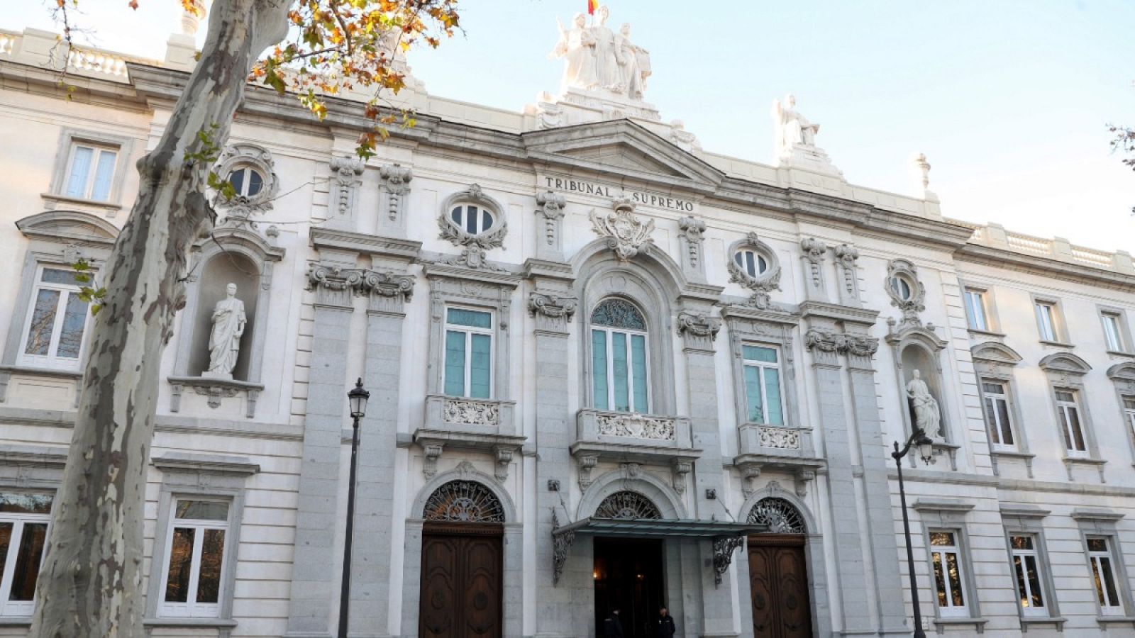Fachada exterior del Triibunal Supremo en Madrid