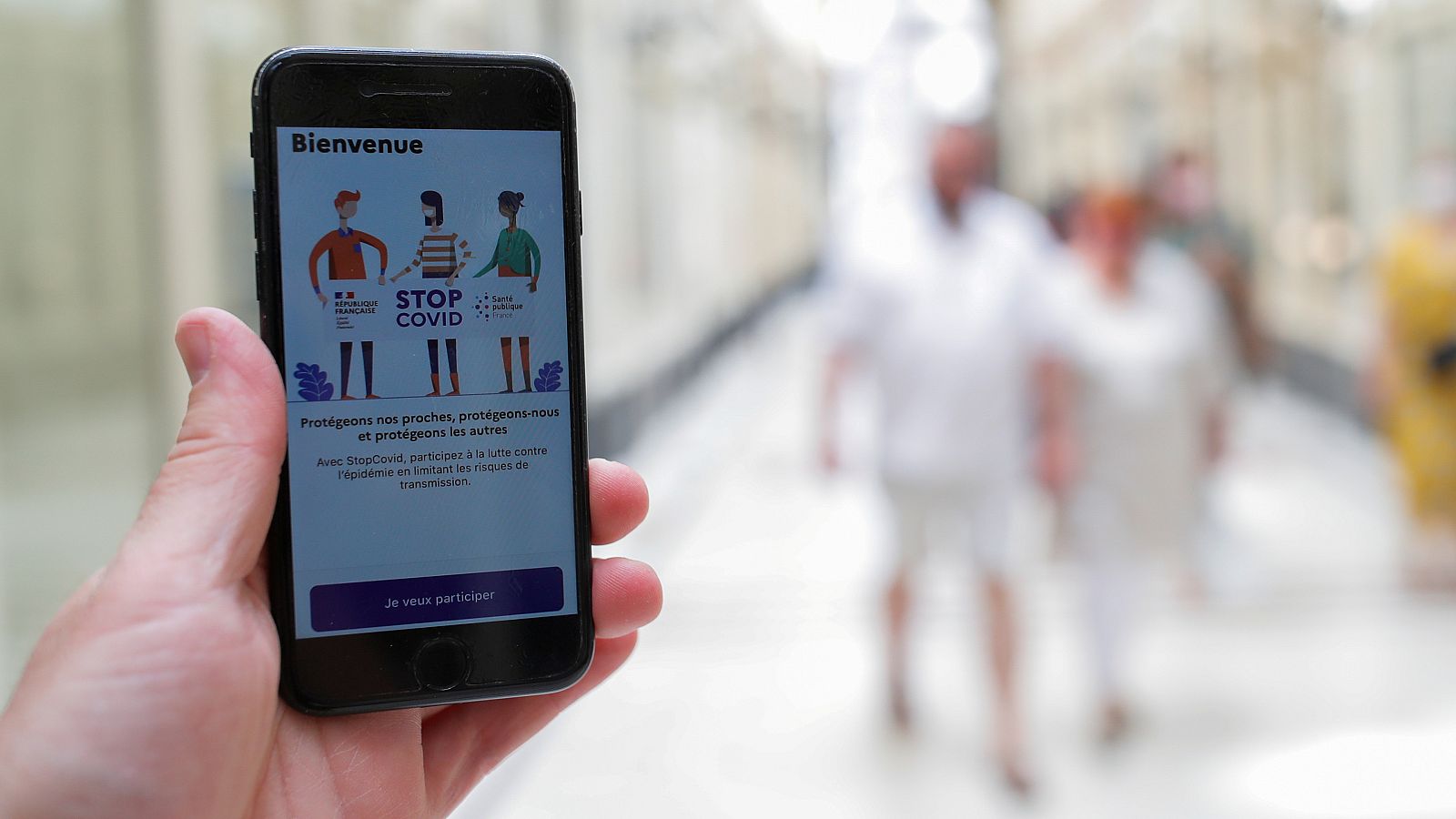 Aplicación StopCovid, que permite a los ciudadanos franceses rastrear los casos positivos de COVID-19.