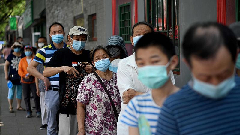 China registra un ligero repunte con 22 nuevos casos de coronavirus, 13 de ellos en Pekín