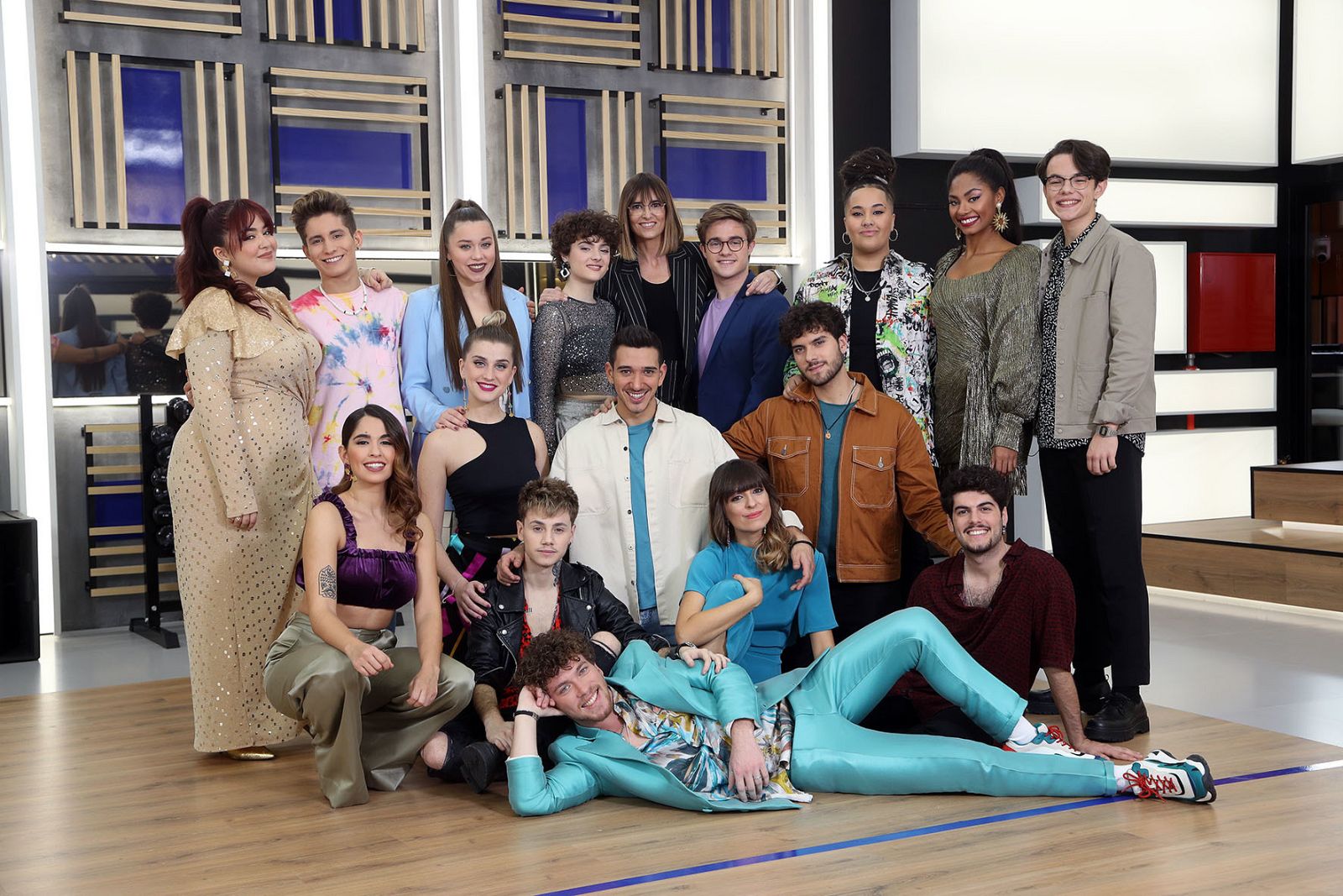 Los 16 concursantes de 'OT 2020' con Noemi Galera en la Academia