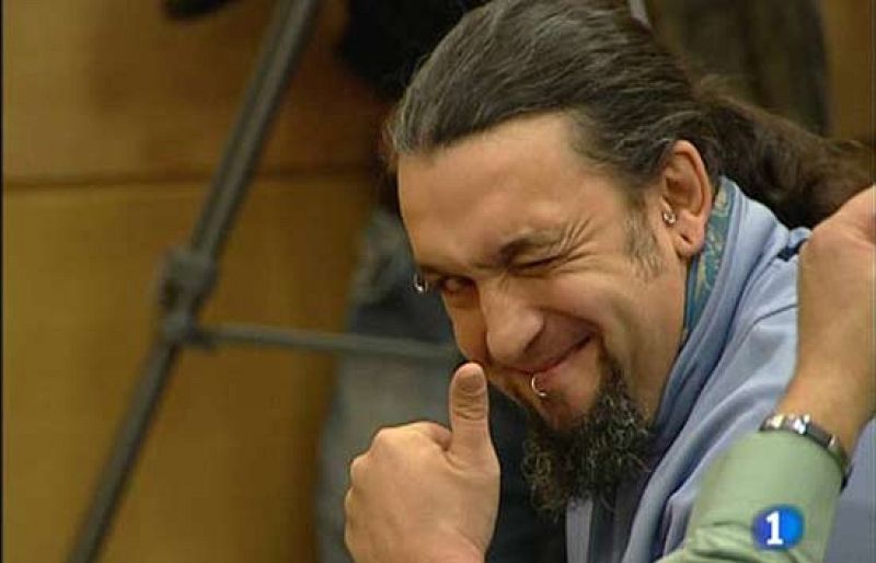 Santos Mirasierra reconoce que empujó a un policía