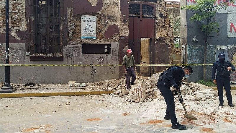 México eleva a 10 las muertes por el terremoto y ajusta a 7,4 su magnitud