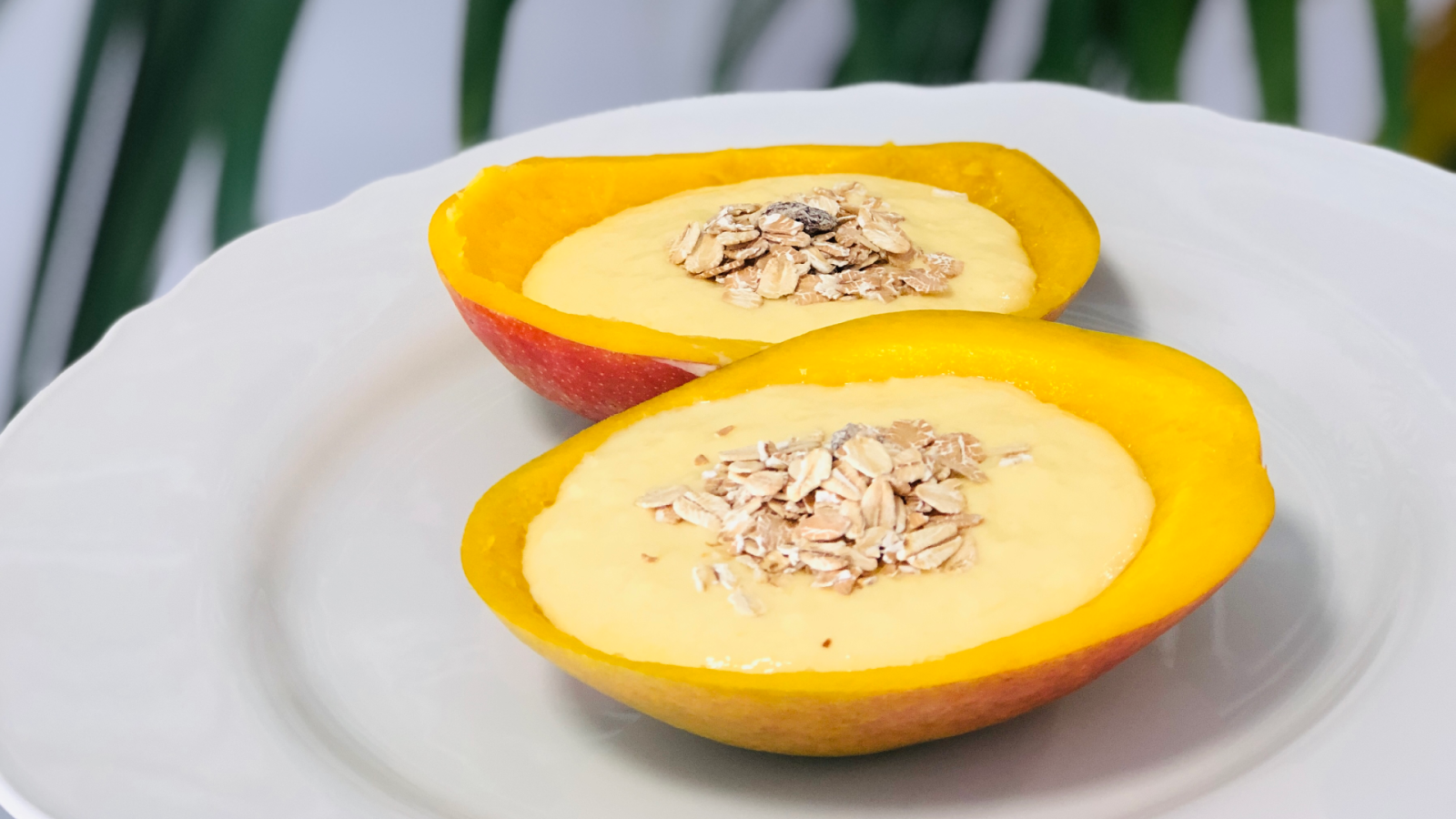 Yogur de mango con granola