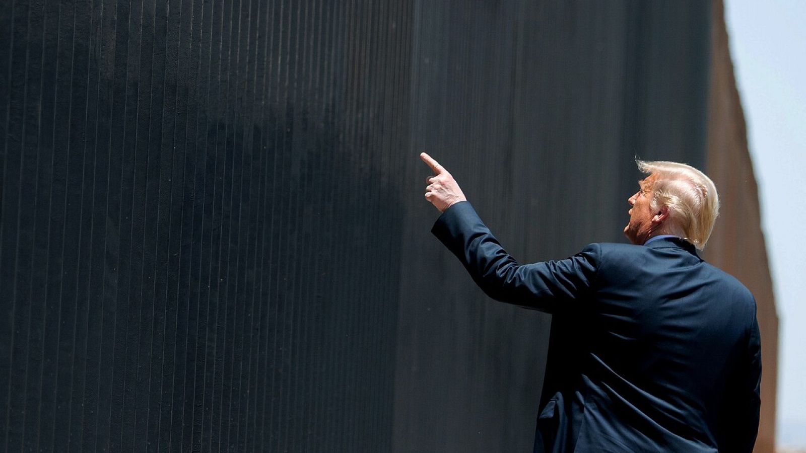 Trump participa este martes en una ceremonia conmemorativa de las 200 millas de muro fronterizo