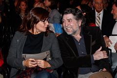 Joaquín Sabina se casa en secreto con su novia delante del Ministro Marlaska y de Serrat