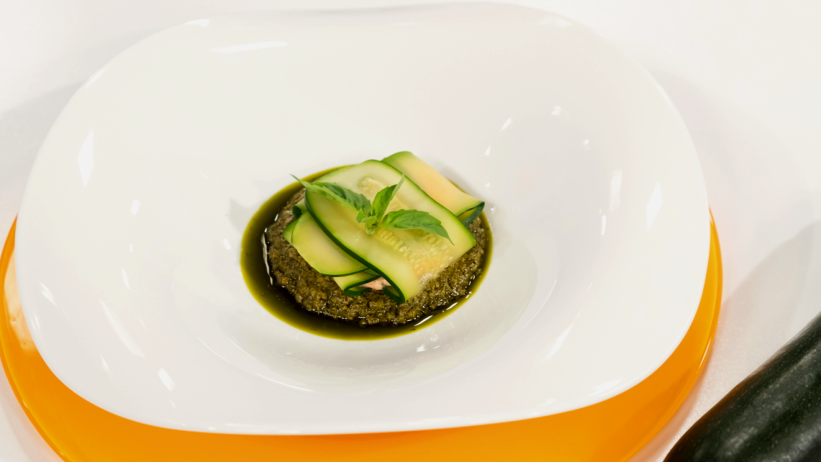 Raviolis de calabacín rellenos de requesón