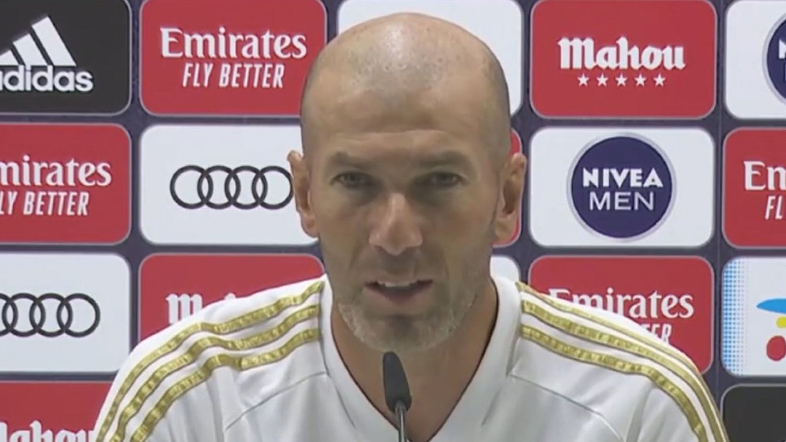 Zidane en rueda de prensa