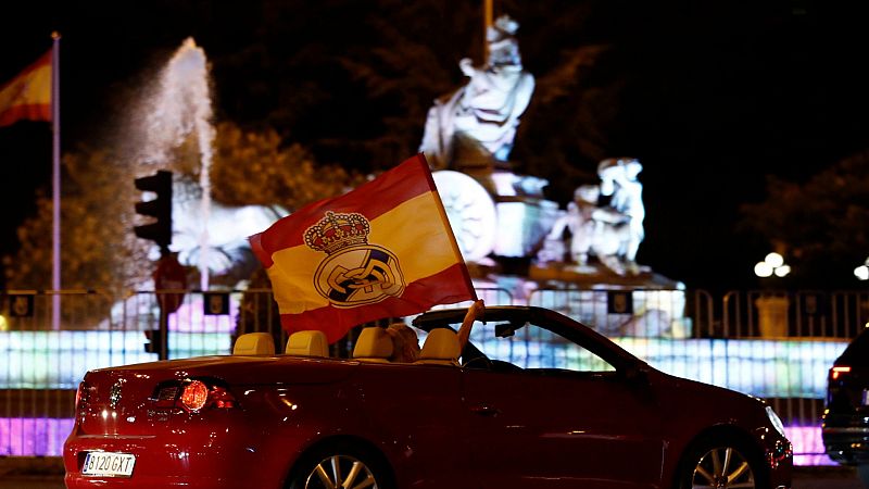 Los aficionados del Madrid dan una lección de civismo y no celebran el título de Liga en Cibeles
