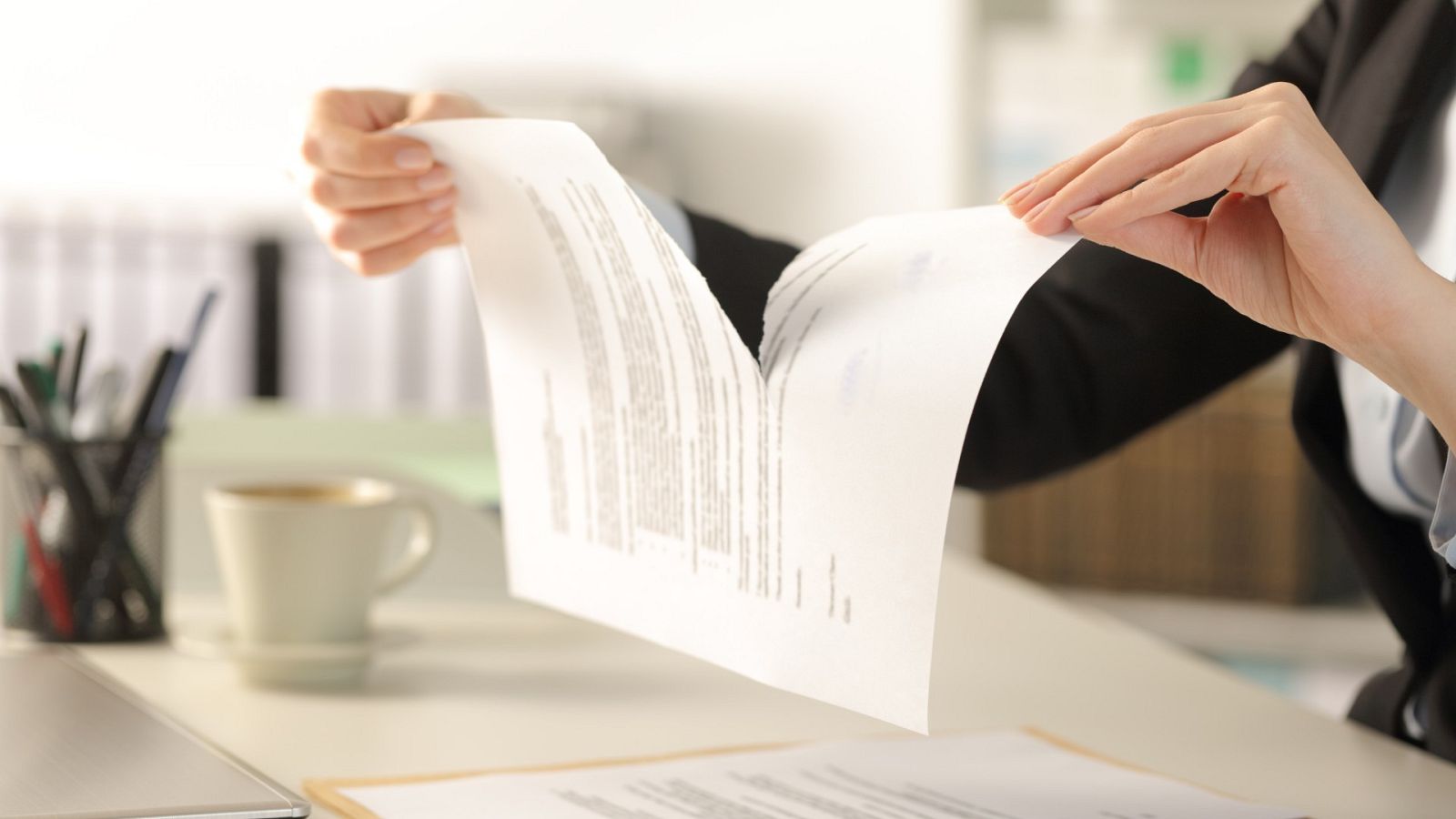 Las ventas de las empresas bajan en mayo