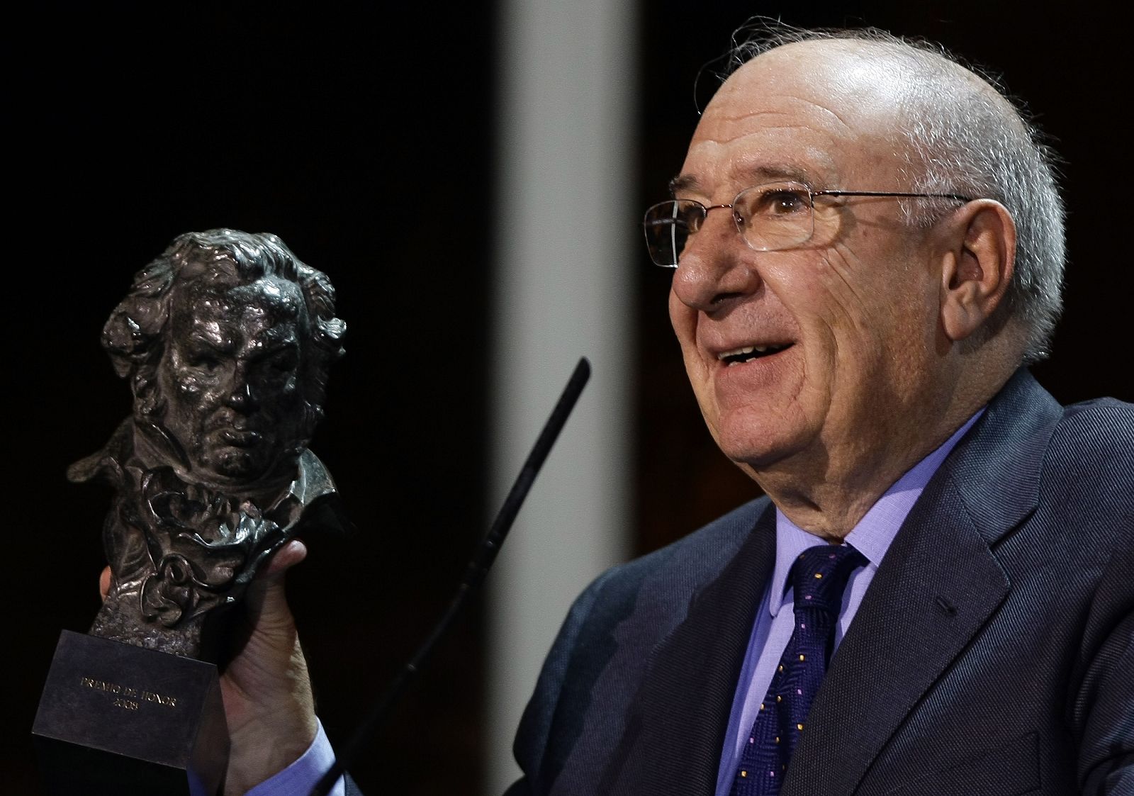 El actor español Alfredo Landa recibió el Goya de honor a su carrera cinematográfica en febrero de 2008