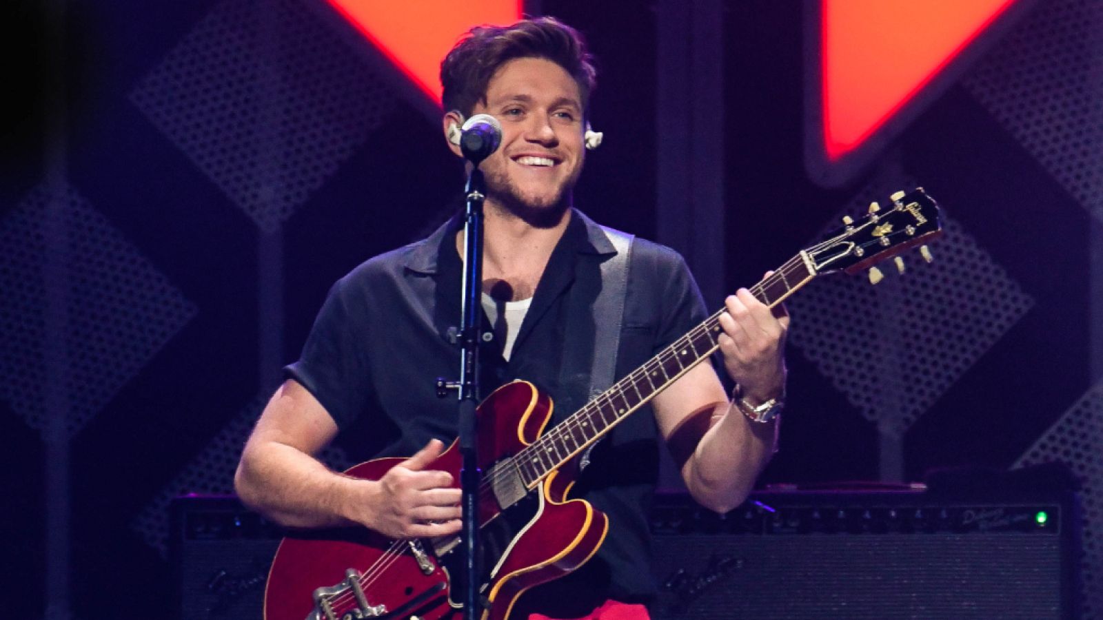 Niall Horan y Mabel, entre los artistas que firman #NoSilenceInMusic
