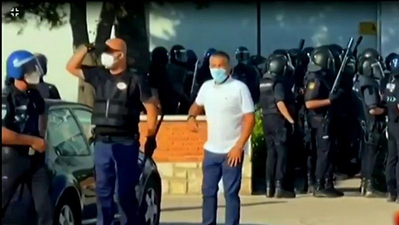 Tensión en un asentamiento de más de 200 temporeros en Albacete tras fugarse varios aislados por un brote