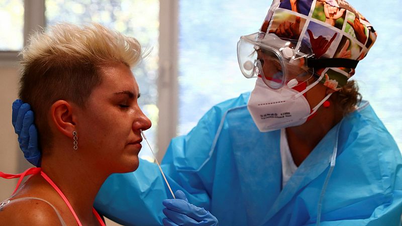 Científicos piden al Gobierno una evaluación "urgente" de la gestión del  coronavirus