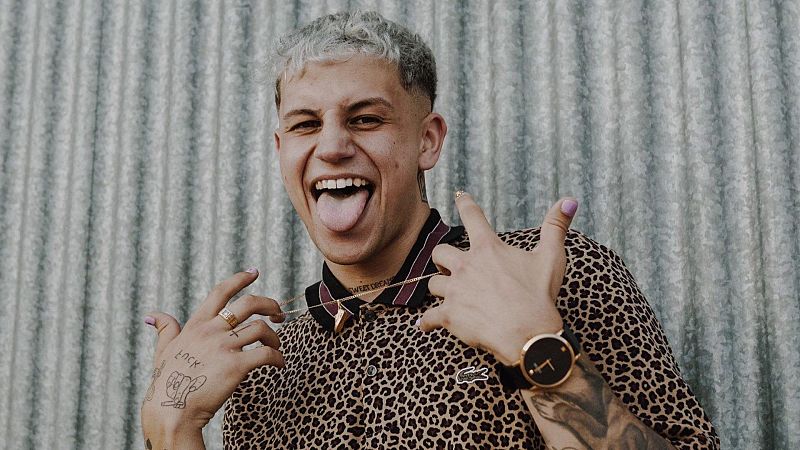 Robledo anuncia que está preparando nuevo álbum y deja las colaboraciones a elección de sus fans