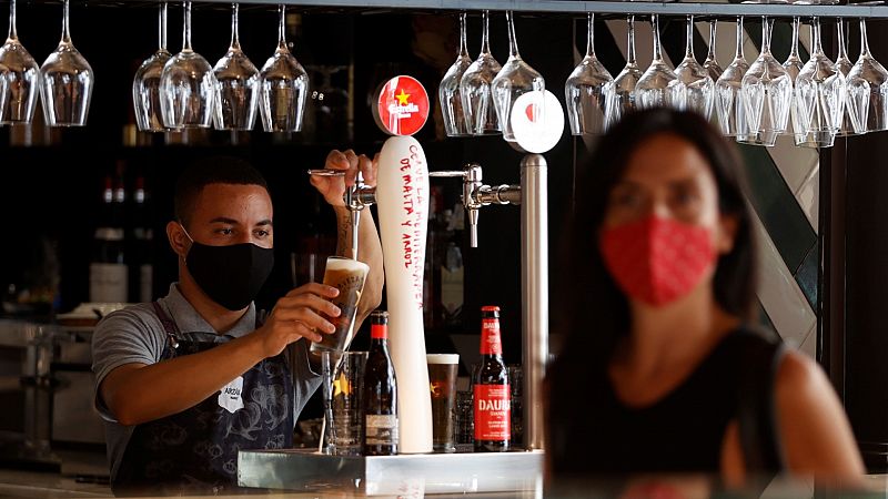 La pandemia se ensaña con el futuro de la "generación del confinamiento", según la OIT