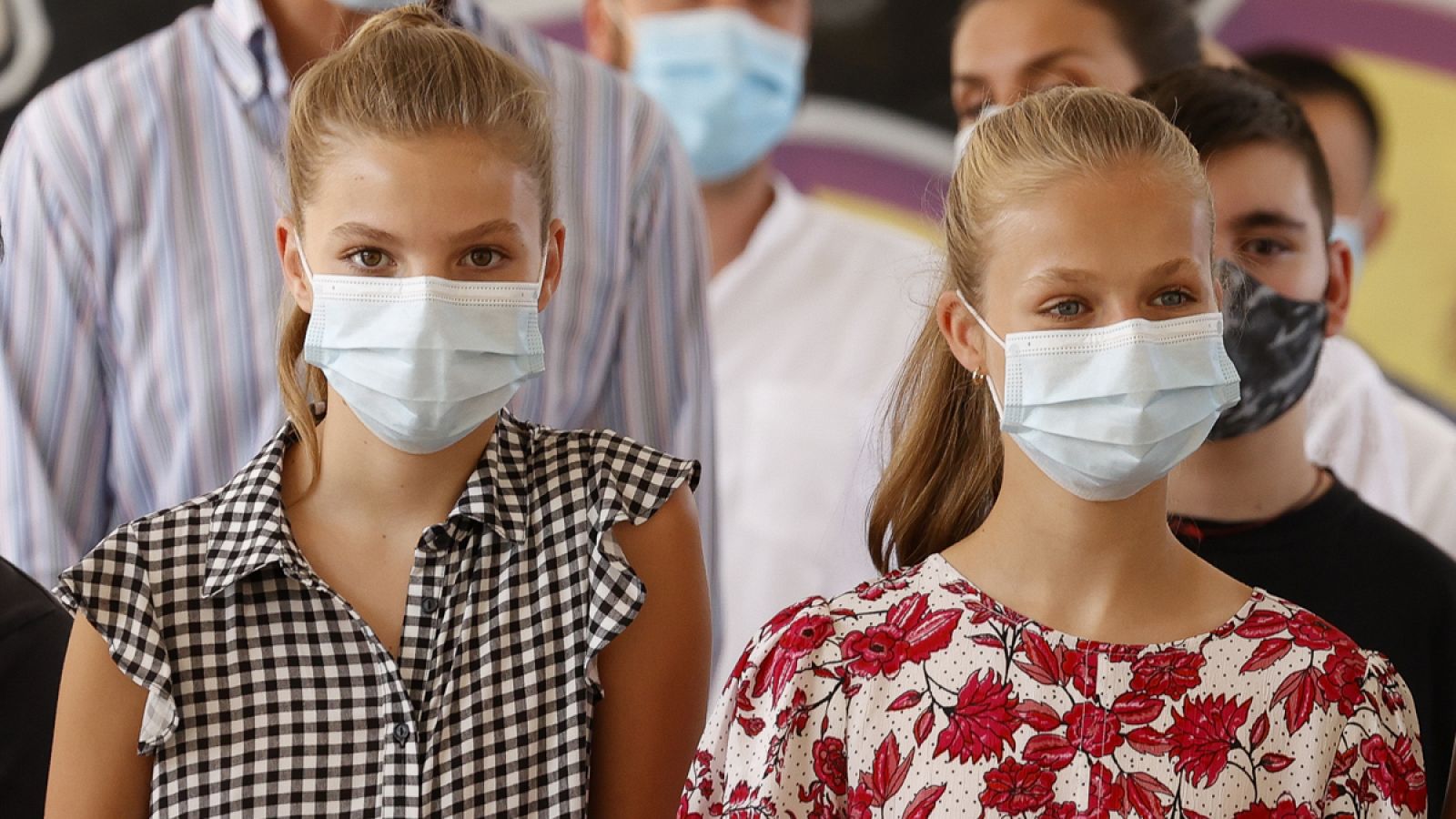 La princesa Leonor y la infanta Sofía siguen los de la reina Letizia