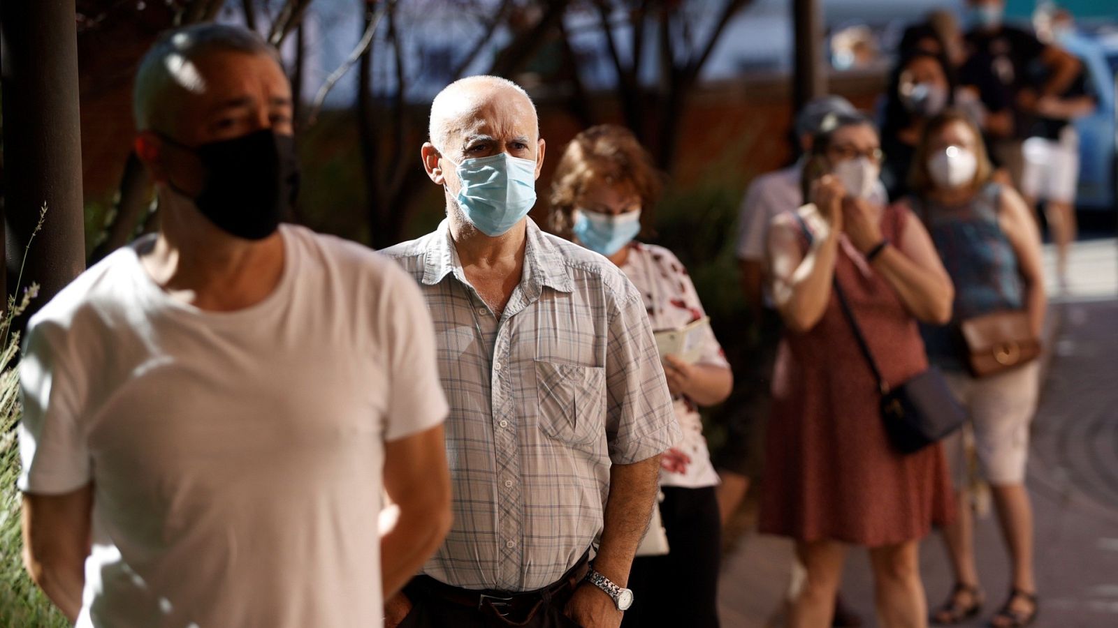 Cola para hacerse la PCR en Villaverde