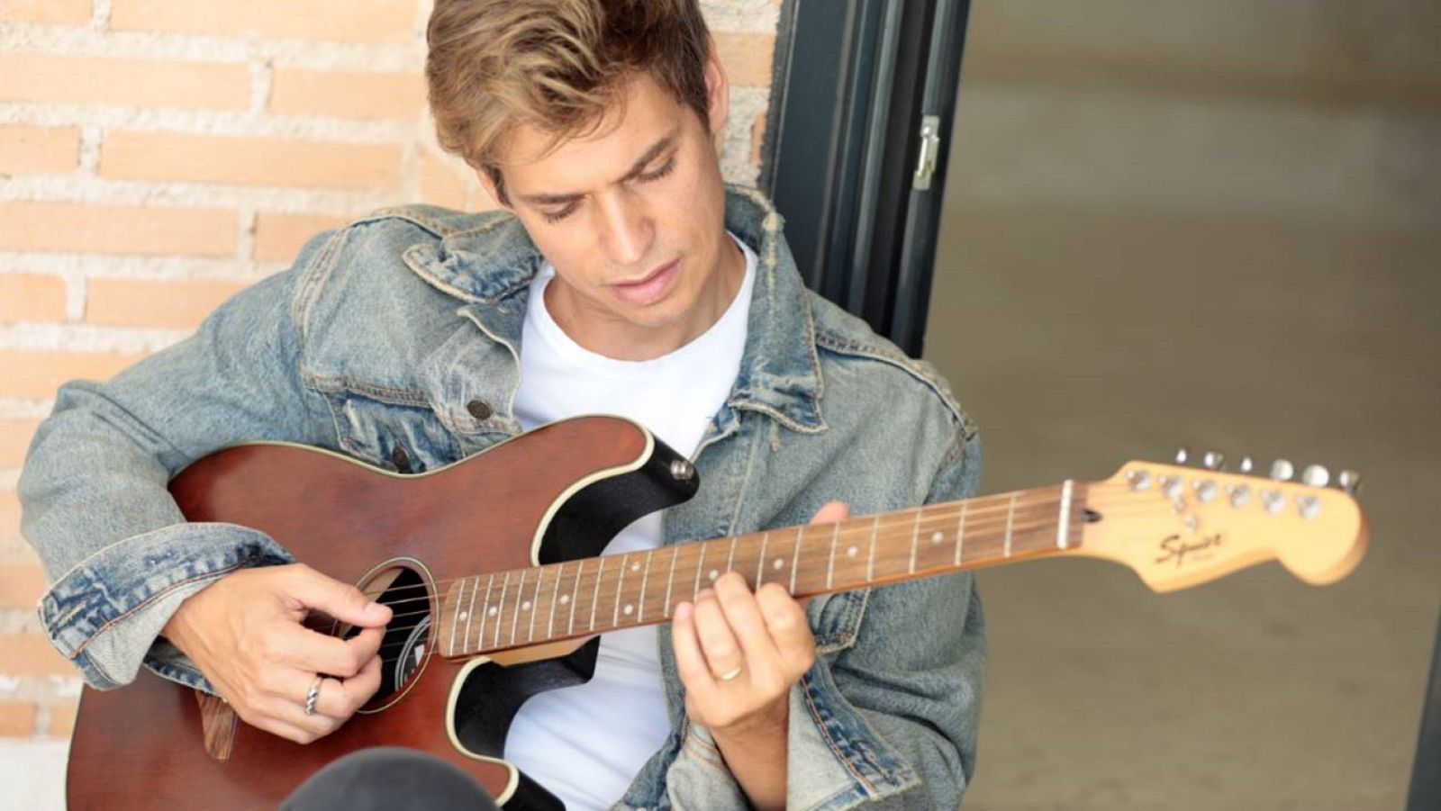 La canción 'Como un atleta', de Carlos Baute, será la sintonía oficial de la Vuelta ciclista a España 2020.