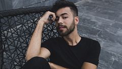 Agoney nos revela en primicia que está preparando un concierto online: "Me siento muy arropado por mis fans"