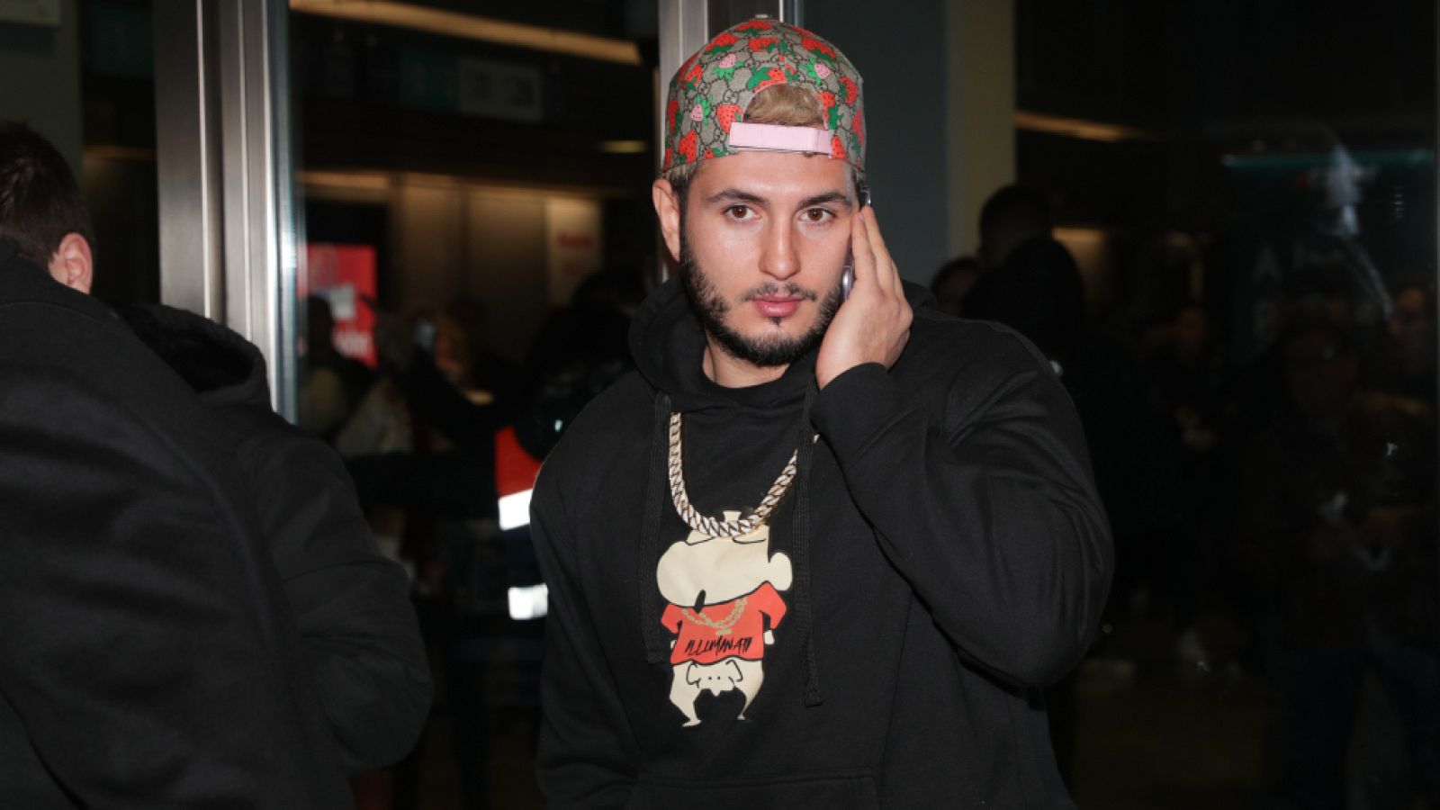 Omar Montes desvela los detalles tras la supuesta pelea callejera junto a Rvfv