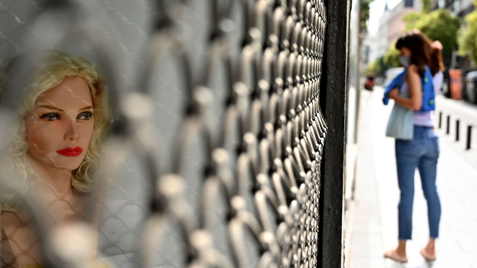 Un comercio cerrado en Madrid