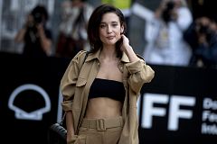 ¿Puedo llevar un top de baño en otoño? María Pedraza tiene la respuesta