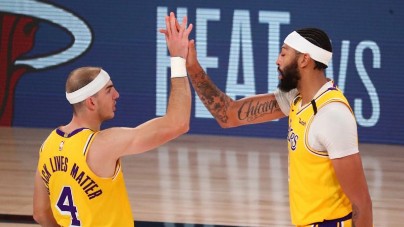 Davis coloca a Los Angeles Lakers a un triunfo de las Finales de la NBA