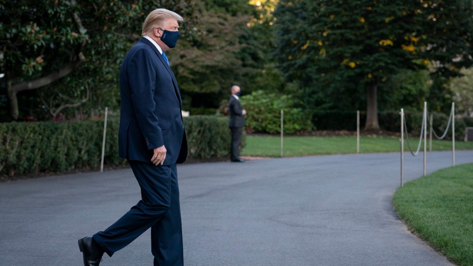 El presidente de Estados Unidos, Donald Trump, con mascarilla