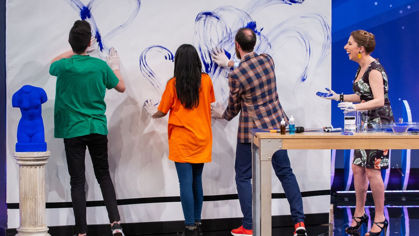 Los pinceles humanos de Órbita Laika