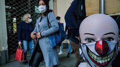 Italia obliga a llevar mascarilla también en exteriores y extiende el estado de emergencia hasta 2021