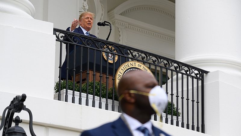 Trump ya no representa "un riesgo de contagio de COVID-19 para otras personas", según su médico