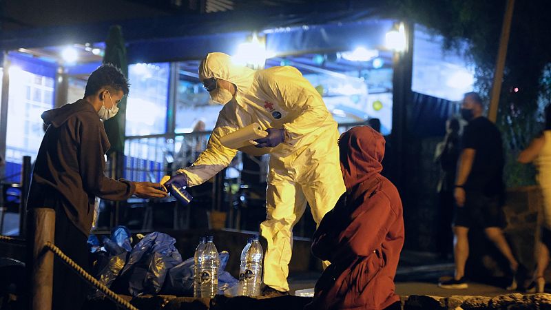 Canarias recibe más de mil inmigrantes en pateras en las últimas 36 horas