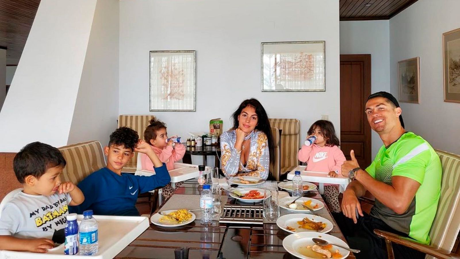 Cristiano Ronaldo con su familia